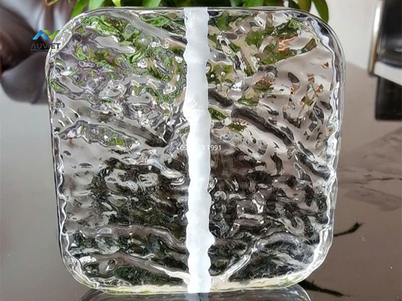 gạch pha lê đục lỗ